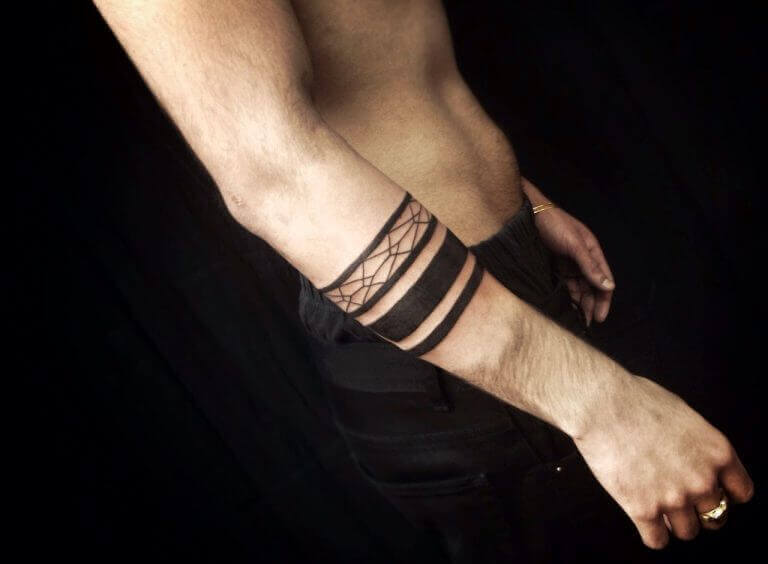 Chain tattoo on the forearm
