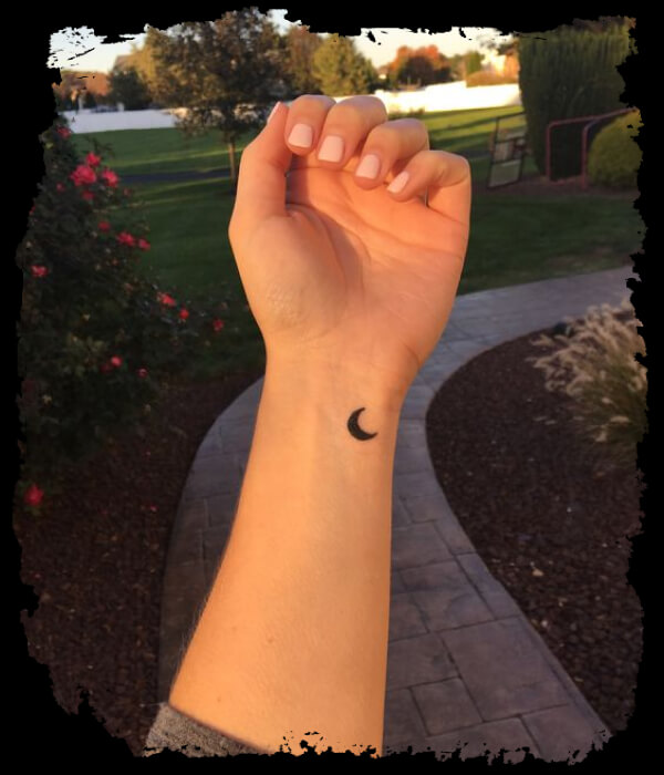 Half-Moon-Hand-Tattoo