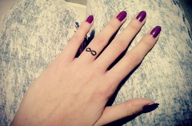 24 Tiny Finger Tattoos You Might Want to Get  Lets Eat Cake