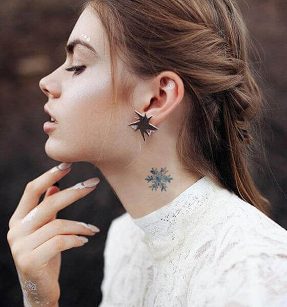 34 Neck Tattoos Designs for Women