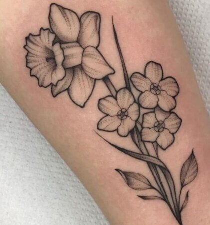 27 Gorgeous Birth Flower Tattoos that You’ll Actually Wish Always