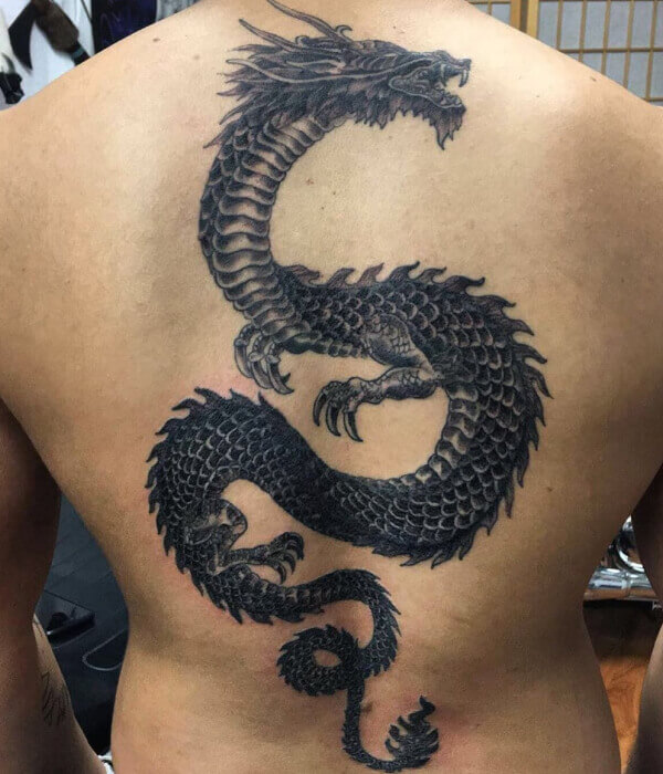 La Graciela on Twitter Dragon spine tattoo  her FIRST tattoo and took  like a champ httpstcoSuoomwnfJM  X