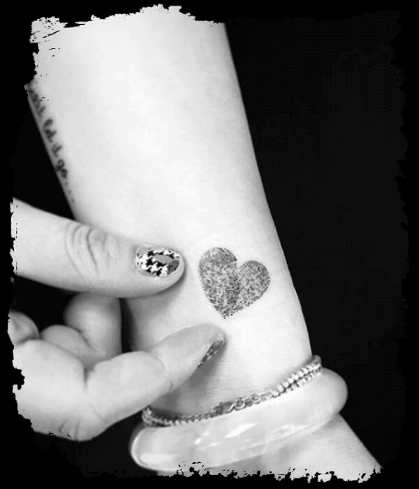 Fingerprint-tattoo-on-the-wrist--1