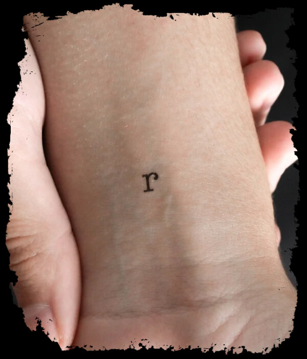 Small-Letter-r-Tattoo