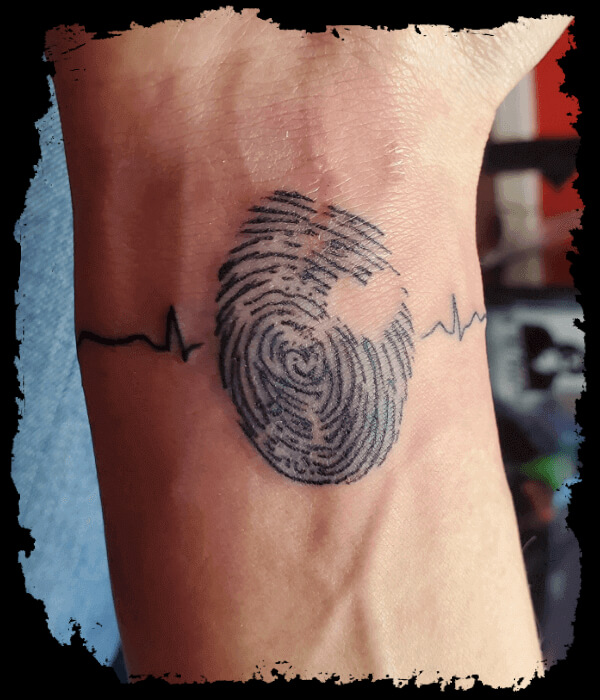 Thumbprint-tattoo-for-dad