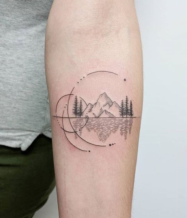 Minimalist-Hiking-Tattoo