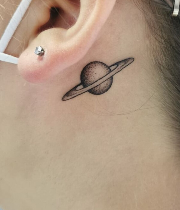 Minimalist-Saturn-Tattoo