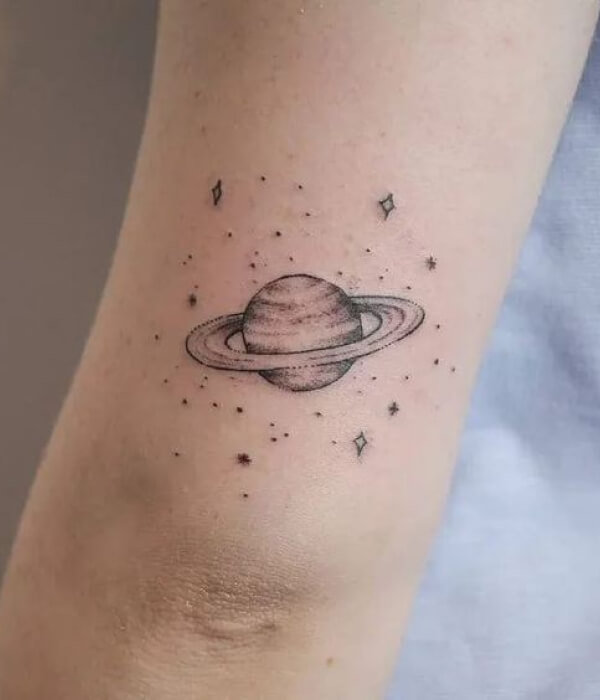 Saturn-with-Stars-Tattoo