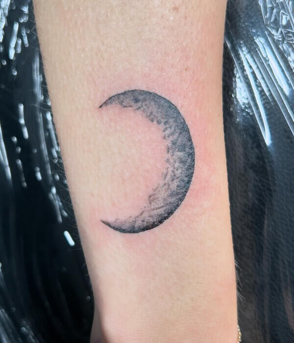 Crescent-Moon-Tattoo