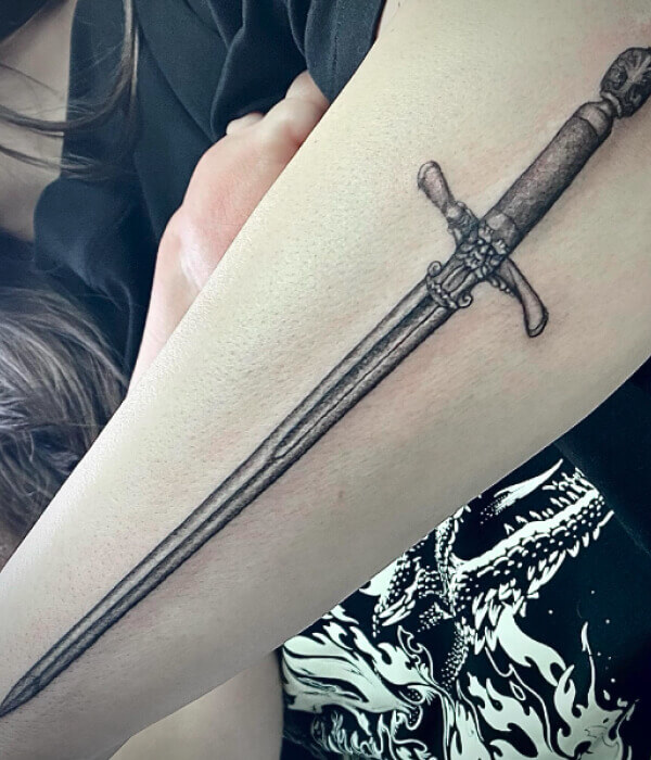 Arya-Stark-Needle-Tattoo