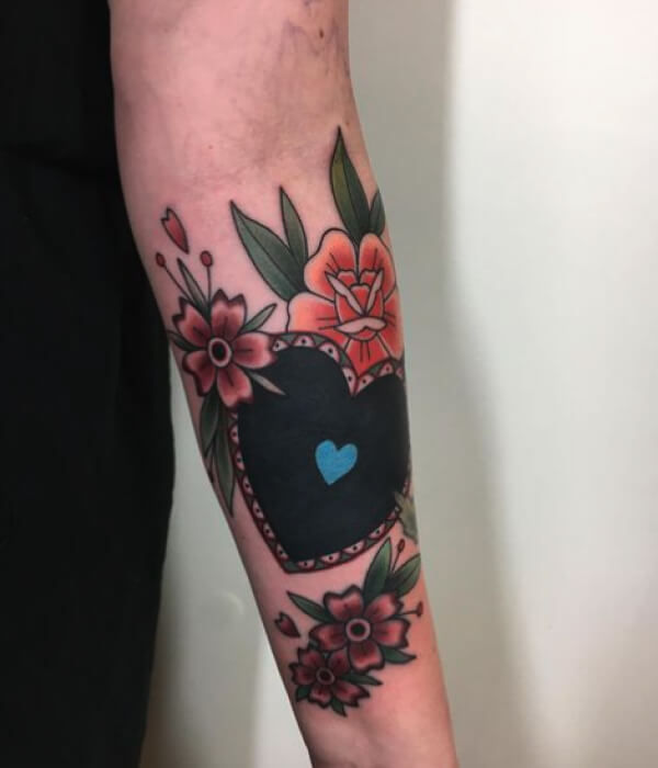 Black-Heart-Tattoo-Ideas