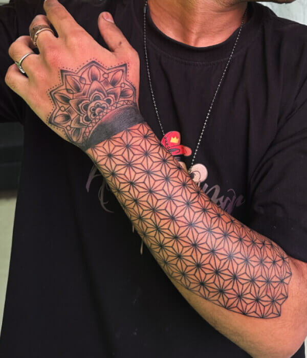 Dotwork-Trending-Tattoo-For-Men