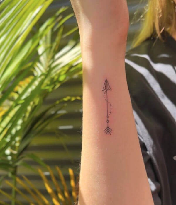 Minimalist-Arrow-Tattoo