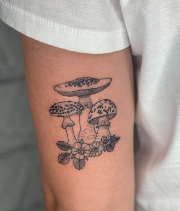 Mushrooms-Fall-Tattoo