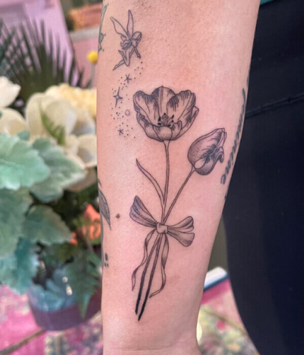 Tulip-&-Pots-Tattoo