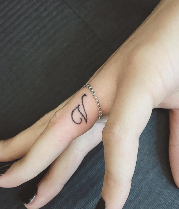 Letter-V-Finger-Tattoos