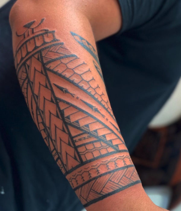 Polynesian-Forearm-Dolphin-Tattoo