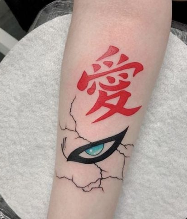 愛 (love)text-tattoo-with-a-cracked-eye