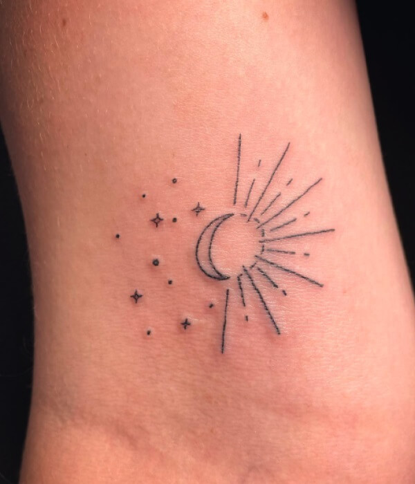 Crescent-Moon-and-Full-Moon-Combination-Tattoo