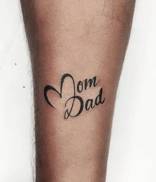 Mom-Dad-Bold-Lettering-Tattoo-on-The-Calf