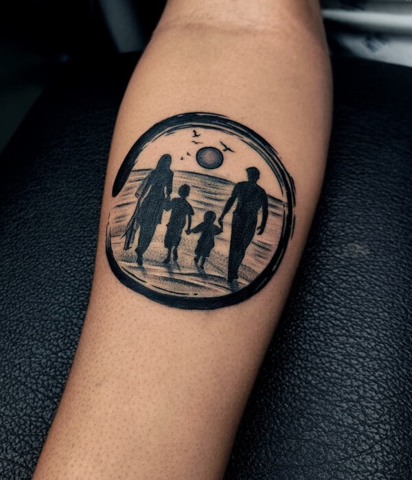 Photogenic-Family-Blackwork-Tattoo