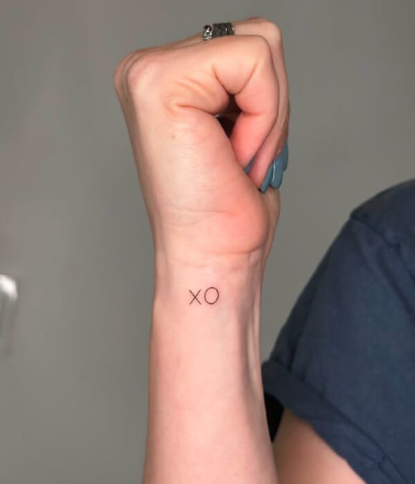 Simple-Wrist-Xo-Tattoo