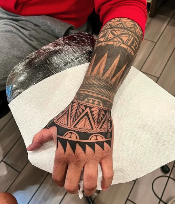 Tongan-Hand-Tattoo