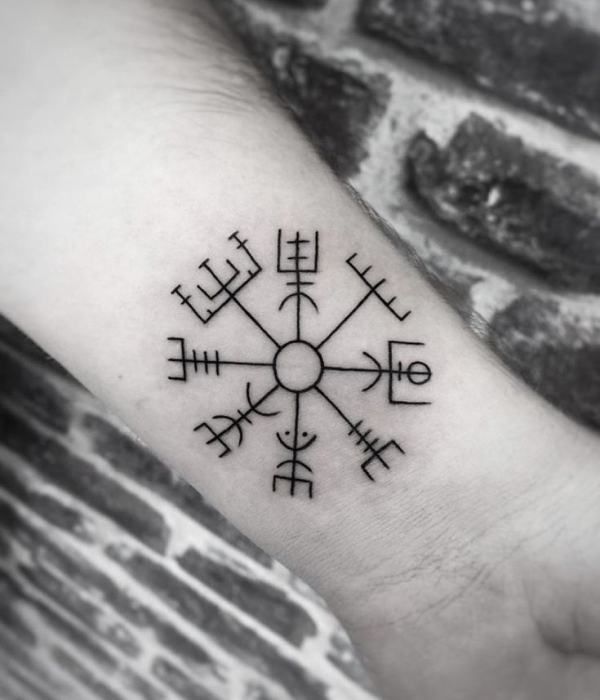 Vegvisir-Minimalist-Tattoo