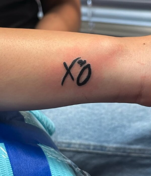 X-and-O-Tattoo-on-Wrist